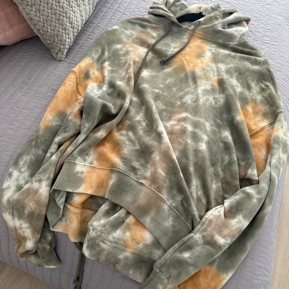 Hoodie & joggers - Picture 2 of 2